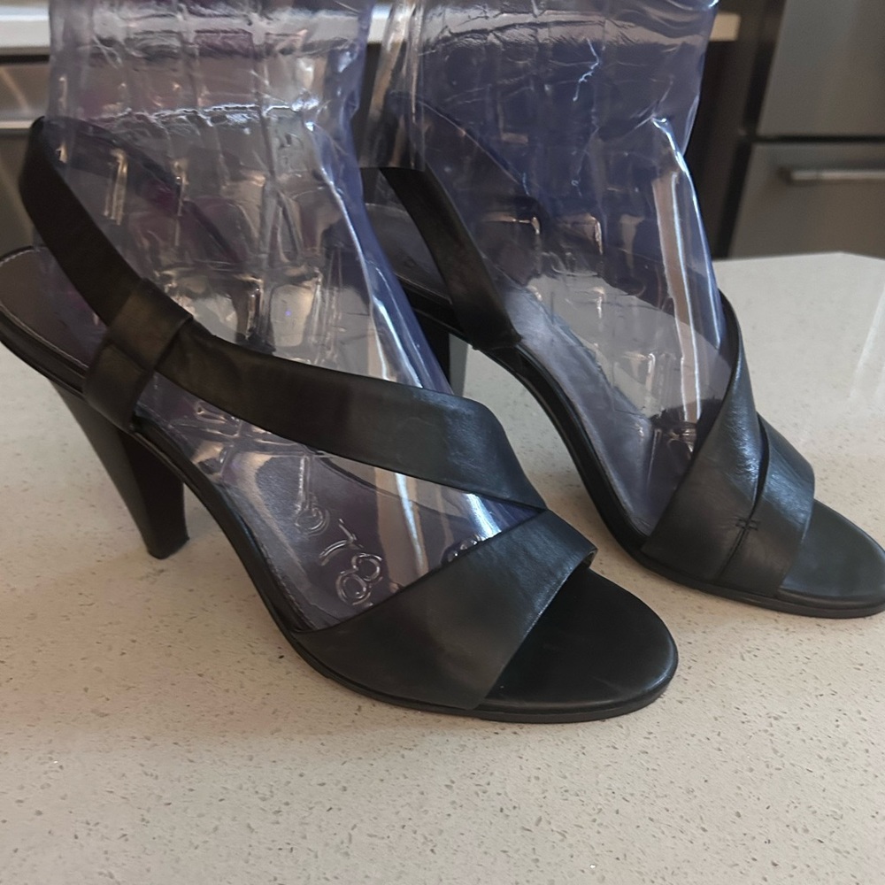 Joan&David Leather Sandals